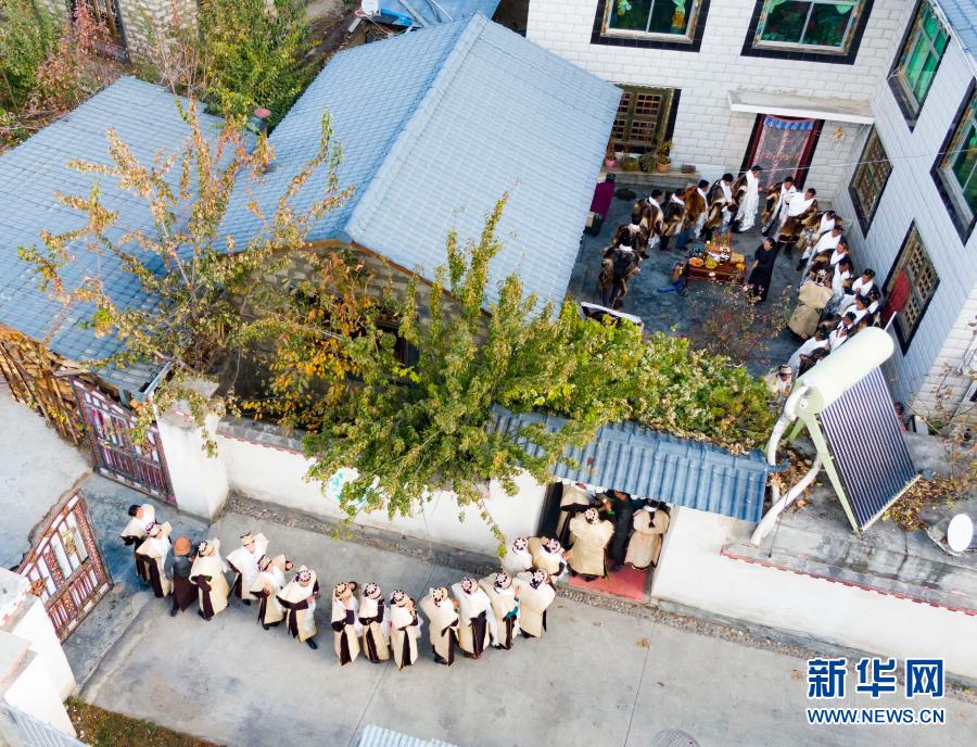 习近平给西藏林芝市巴宜区林芝镇嘎拉村全体村民的回信