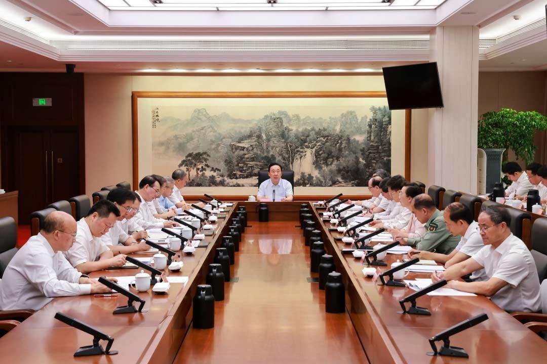 减了会议，多了调研（锲而不舍落实中央八项规定精神·一线见闻）