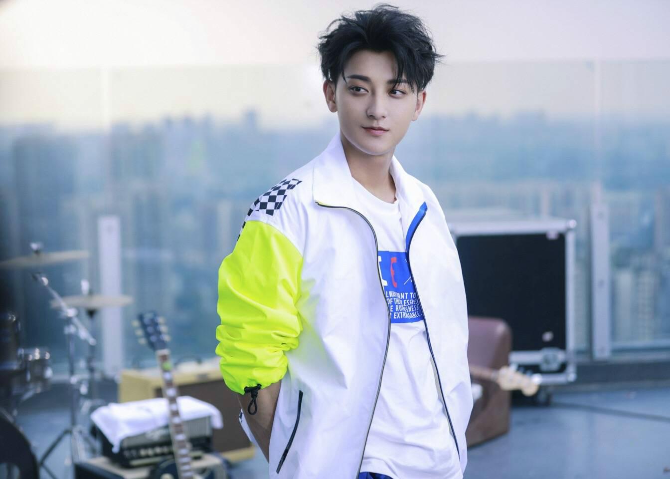 还原刘宇宁李一桐剧中名场面