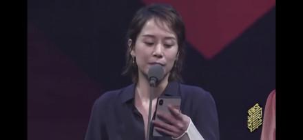 人民日报评宋佳获奖感言出圈：用“创作的能力”赢得大流量