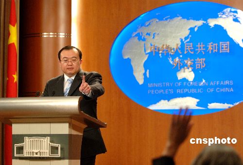 世界和平论坛｜刘建超答澎湃：全球传统安全威胁回归，亚洲方式可以借鉴